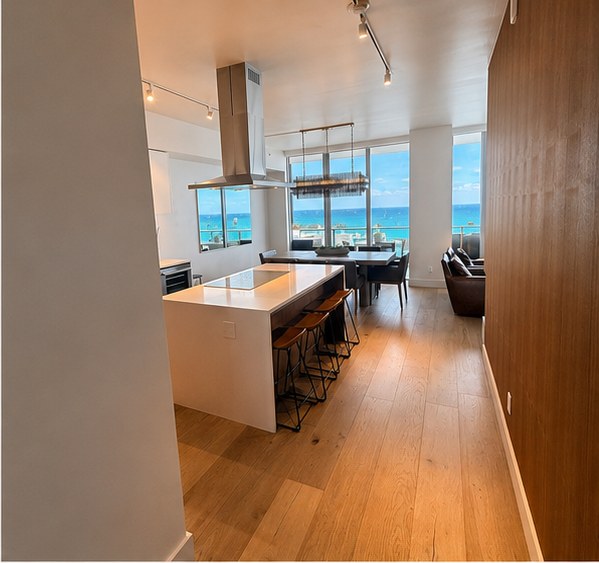 Brickell Miami — kitchen and dining area